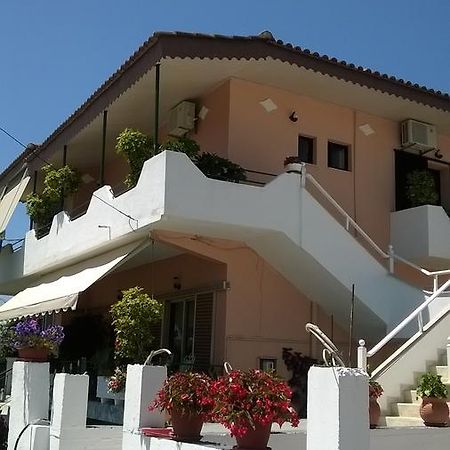 אמודיה Kostas Christos Rooms מראה חיצוני תמונה