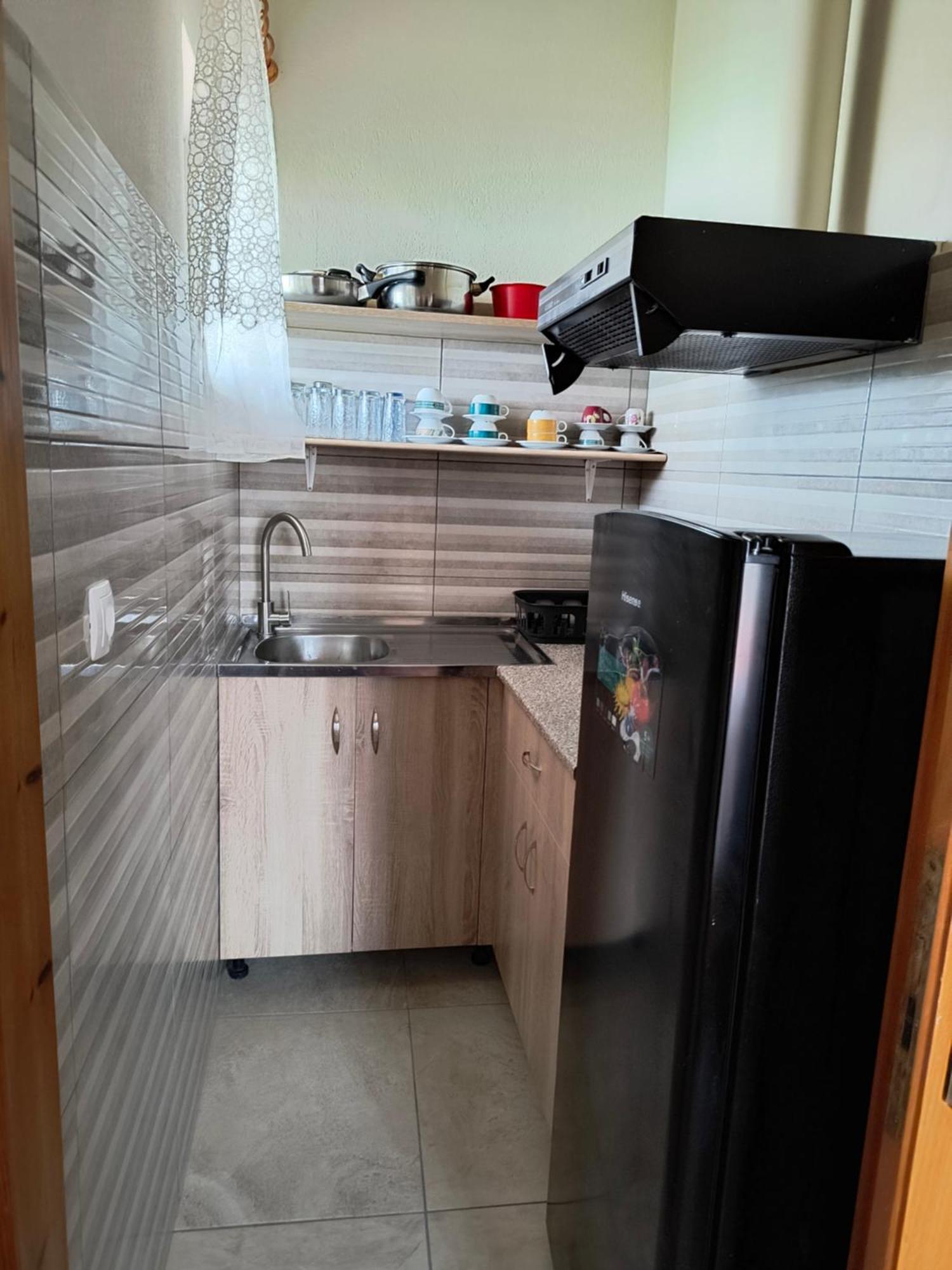 אמודיה Kostas Christos Rooms מראה חיצוני תמונה