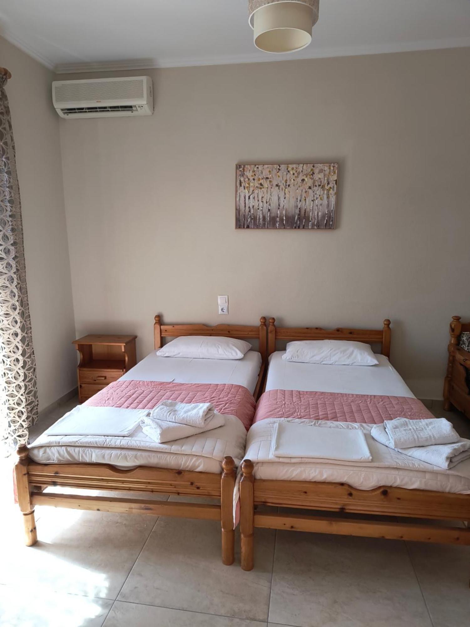 אמודיה Kostas Christos Rooms מראה חיצוני תמונה