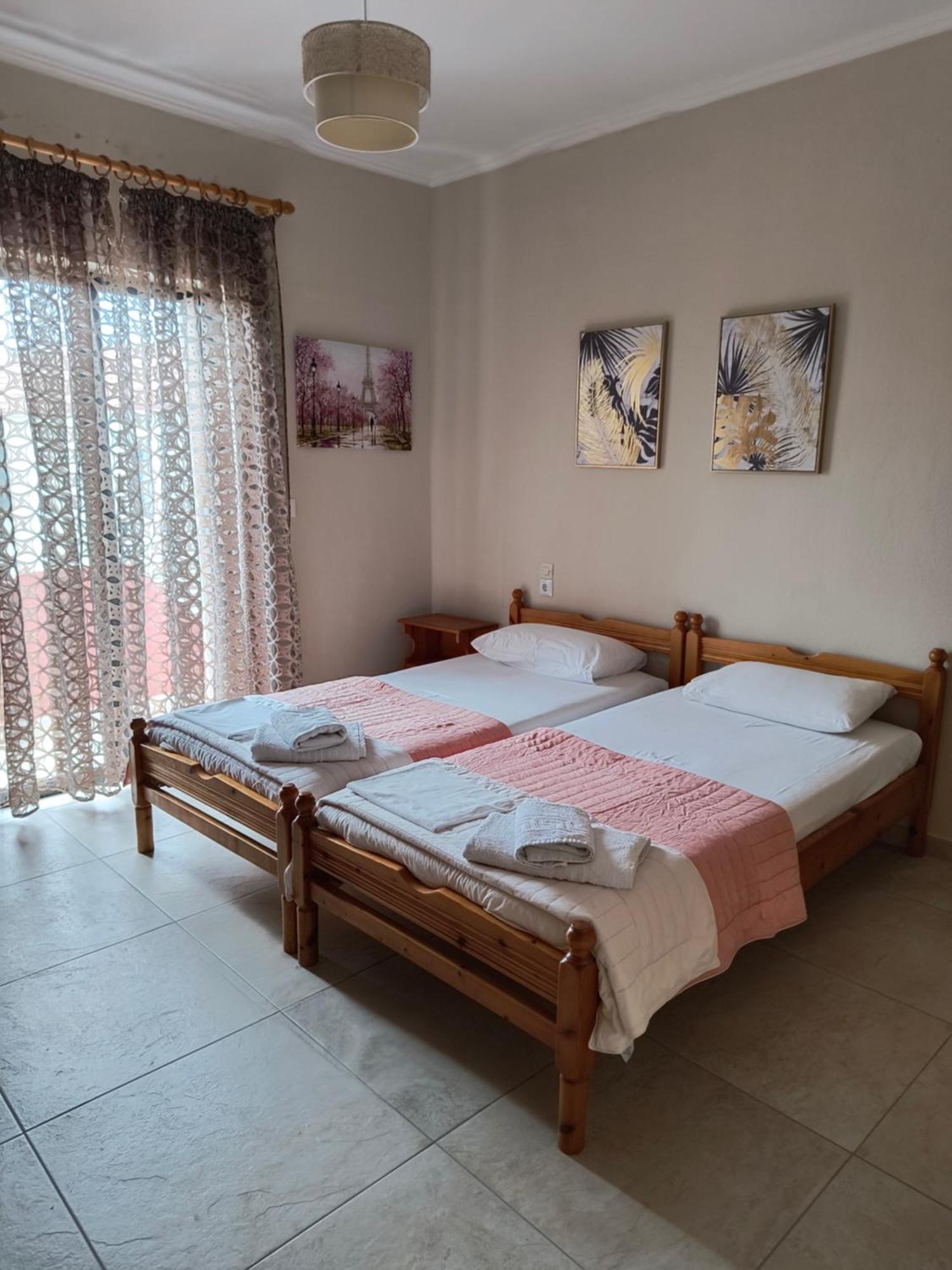 אמודיה Kostas Christos Rooms מראה חיצוני תמונה