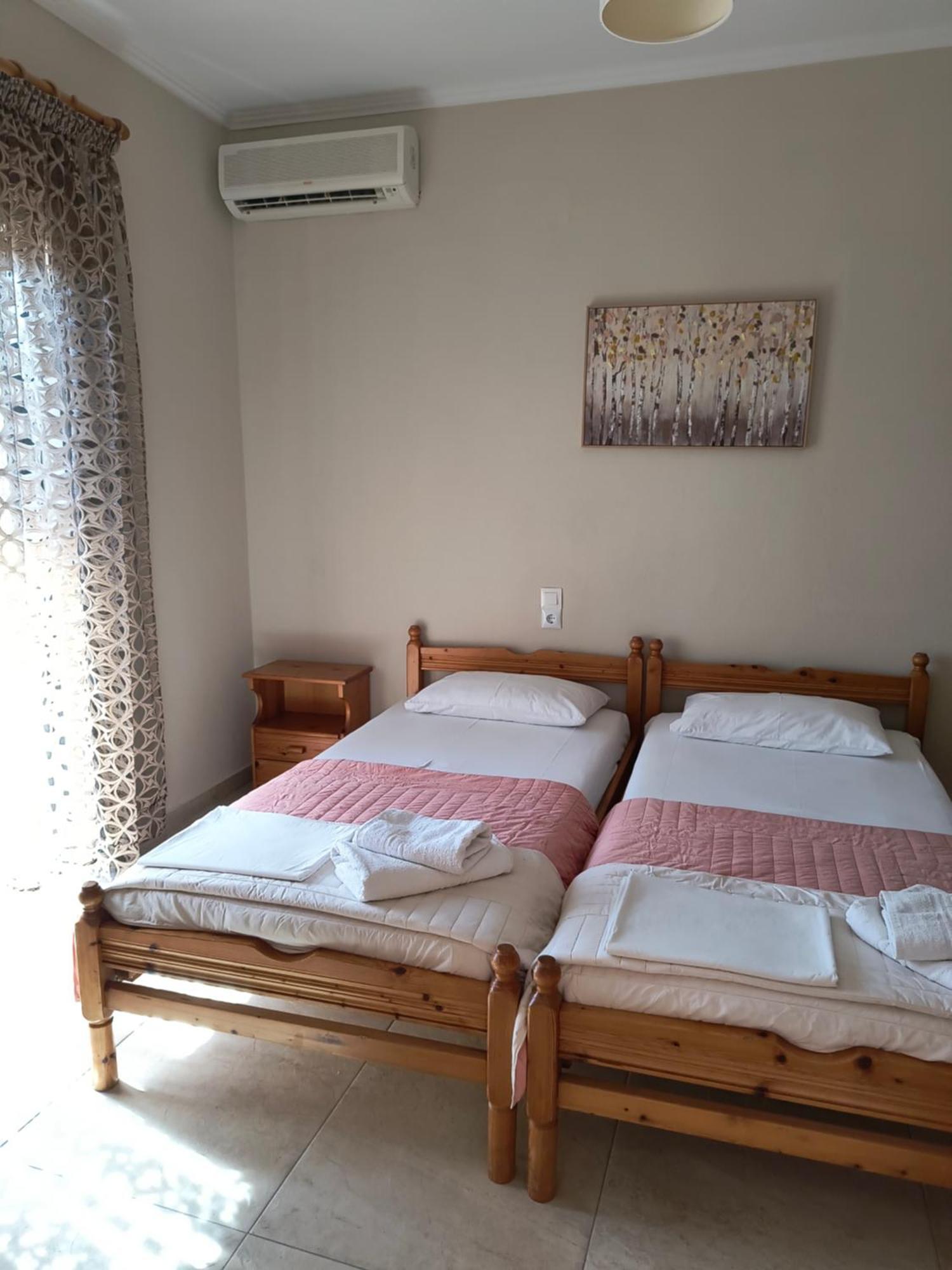 אמודיה Kostas Christos Rooms מראה חיצוני תמונה